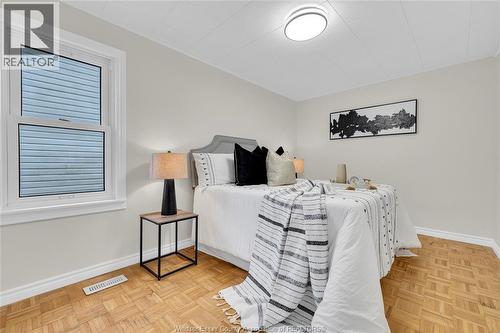 1644 Ford Boulevard, Windsor, ON - Indoor Photo Showing Bedroom