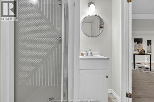 1644 Ford Boulevard, Windsor, ON - Indoor Photo Showing Bathroom