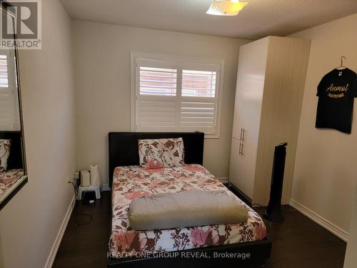 73 Isabella Garden Lane, Whitchurch-Stouffville, ON - Indoor Photo Showing Bedroom