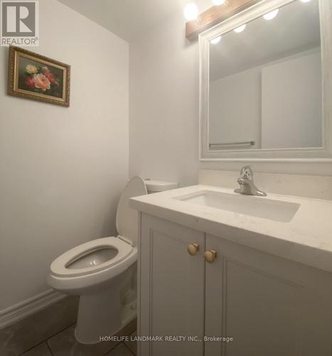 2413 - 633 Bay Street, Toronto, ON - Indoor Photo Showing Bathroom