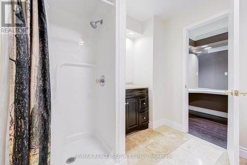 Upper - 4469 Gullfoot Circle, Mississauga, ON - Indoor Photo Showing Bathroom