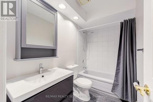 Upper - 4469 Gullfoot Circle, Mississauga, ON - Indoor Photo Showing Bathroom