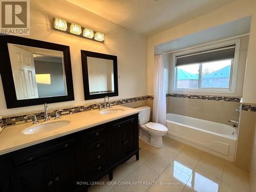 20 La Neve Avenue, Vaughan, ON - Indoor Photo Showing Bathroom