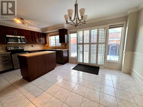 20 La Neve Avenue, Vaughan, ON - Indoor Photo Showing Kitchen
