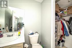 main floor 2 pc bathroom - 