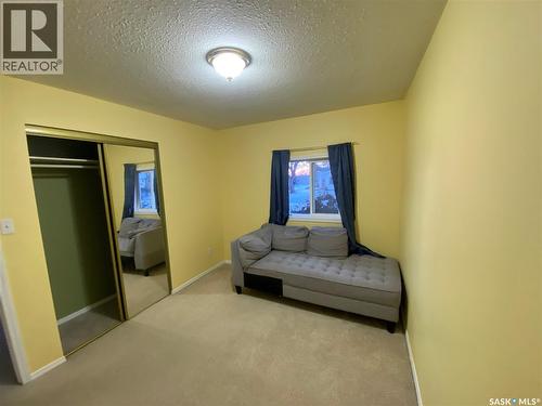 619 4Th Avenue Nw, Swift Current, SK - Indoor
