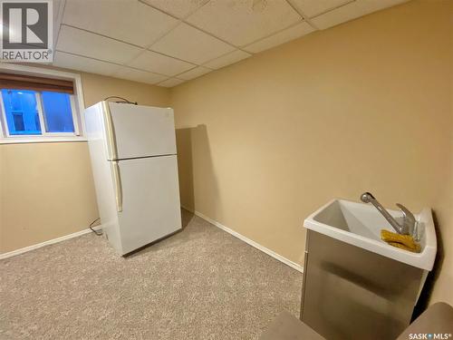 619 4Th Avenue Nw, Swift Current, SK - Indoor