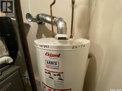 619 4Th Avenue Nw, Swift Current, SK - Indoor Photo Showing Basement