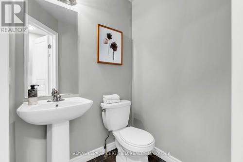 89 Bloom Crescent, Hamilton, ON - Indoor Photo Showing Bathroom