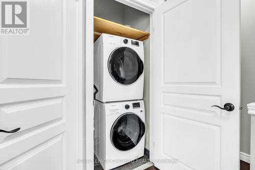 89 Bloom Crescent, Hamilton, ON - Indoor Photo Showing Laundry Room