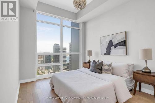 Lp04 - 2220 Lakeshore Boulevard W, Toronto, ON 