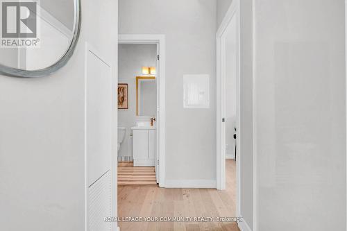 Lp04 - 2220 Lakeshore Boulevard W, Toronto, ON 