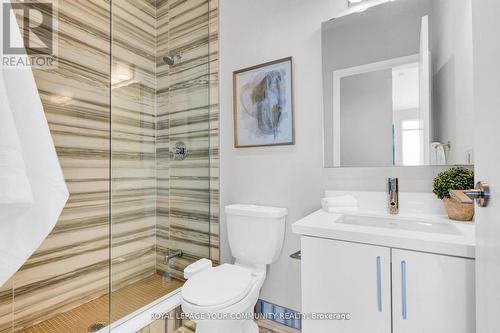 Lp04 - 2220 Lakeshore Boulevard W, Toronto, ON 