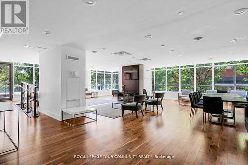 Lp04 - 2220 Lakeshore Boulevard W, Toronto, ON 