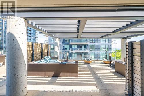 Lp04 - 2220 Lakeshore Boulevard W, Toronto, ON 