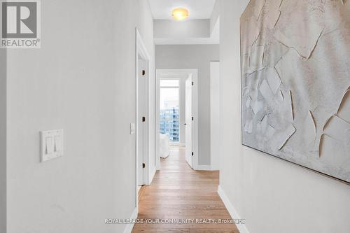 Lp04 - 2220 Lakeshore Boulevard W, Toronto, ON 