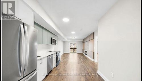 A - 146 Celina Street, Oshawa, ON - Indoor Photo Showing Kitchen With Stainless Steel Kitchen