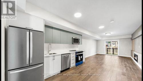 A - 146 Celina Street, Oshawa, ON - Indoor Photo Showing Kitchen With Stainless Steel Kitchen With Upgraded Kitchen