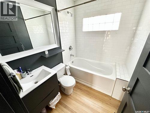 529 Montgomery Street, Midale, SK - Indoor Photo Showing Bathroom