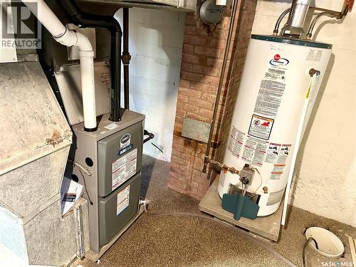 529 Montgomery Street, Midale, SK - Indoor Photo Showing Basement