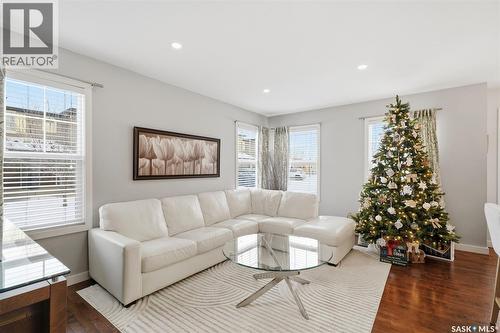 213 455 Rempel Lane, Saskatoon, SK - Indoor Photo Showing Living Room