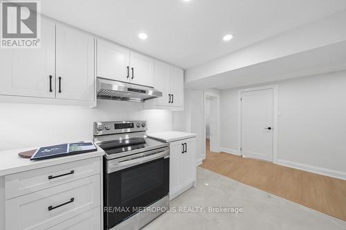 27 Gully Drive, Toronto, ON - Indoor Photo Showing Kitchen
