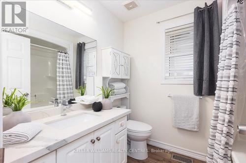 207 South Channel Drive, Georgina, ON - Indoor Photo Showing Bathroom