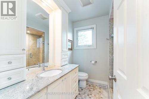 18 Harrowsmith Place, Richmond Hill, ON - Indoor Photo Showing Bathroom