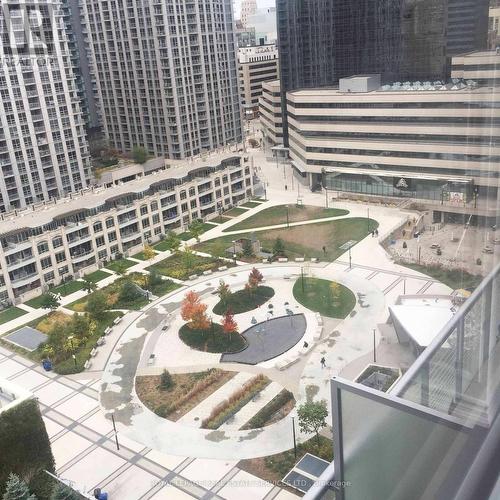 1219 - 386 Yonge Street, Toronto, ON - Outdoor