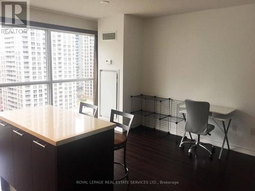 1219 - 386 Yonge Street, Toronto, ON - Indoor