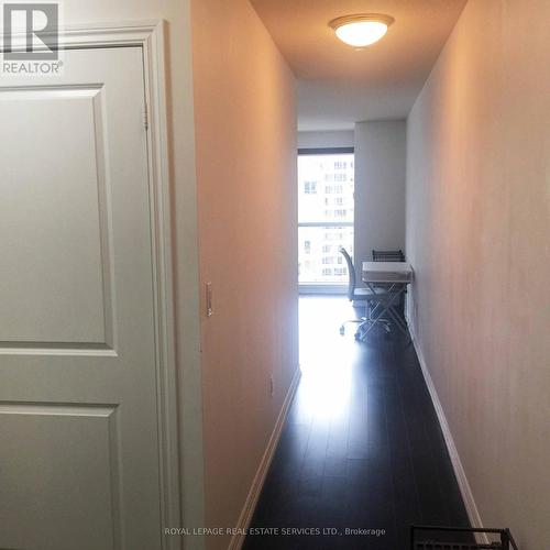 1219 - 386 Yonge Street, Toronto, ON - Indoor Photo Showing Other Room
