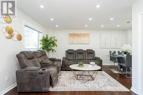 172 Hansen Road, Brampton, ON - Indoor Photo Showing Living Room