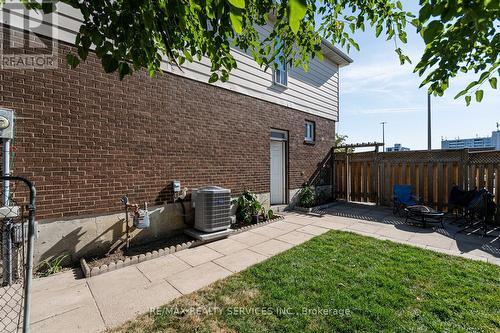 172 Hansen Road, Brampton, ON - Outdoor