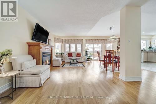 7289 Terragar Boulevard, Mississauga, ON - Indoor Photo Showing Living Room With Fireplace