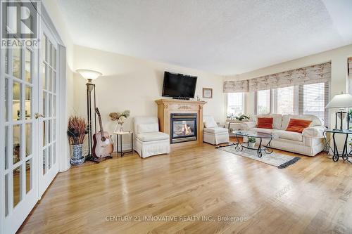 7289 Terragar Boulevard, Mississauga, ON - Indoor Photo Showing Living Room With Fireplace