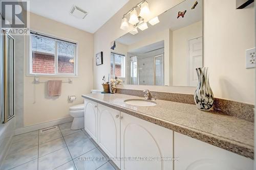 7289 Terragar Boulevard, Mississauga, ON - Indoor Photo Showing Bathroom