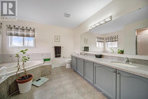 7289 Terragar Boulevard, Mississauga, ON - Indoor Photo Showing Bathroom