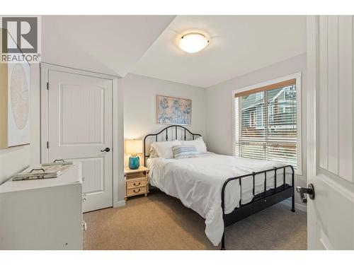 6837 Santiago Loop Unit# 134, Kelowna, BC - Indoor Photo Showing Bedroom