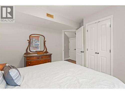 6837 Santiago Loop Unit# 134, Kelowna, BC - Indoor Photo Showing Bedroom