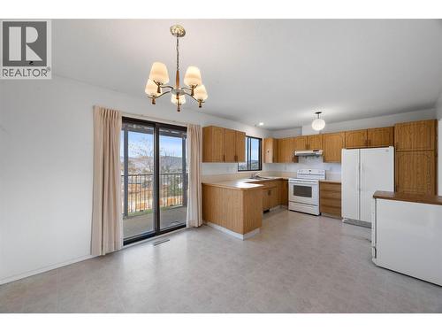 436 Garibaldi Drive, Kamloops, BC - Indoor Photo Showing Kitchen