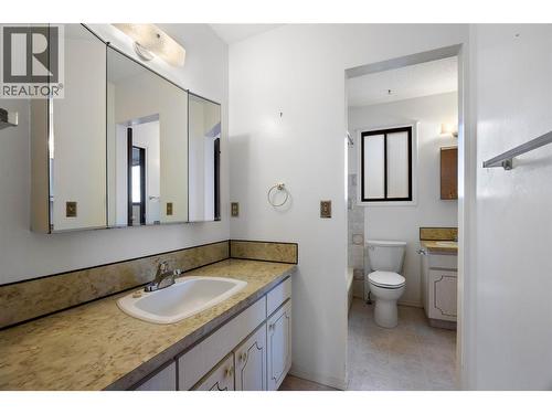 436 Garibaldi Drive, Kamloops, BC - Indoor Photo Showing Bathroom