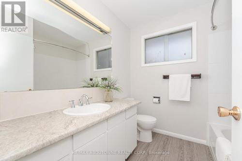171 Sherwood Rise, Hamilton, ON - Indoor Photo Showing Bathroom