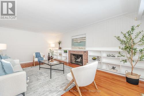 171 Sherwood Rise, Hamilton, ON - Indoor Photo Showing Living Room With Fireplace