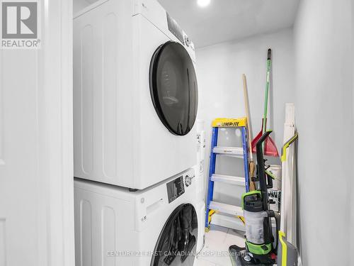 2704 - 363 Colborne Street N, London East (East A), ON - Indoor Photo Showing Laundry Room