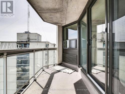 2704 - 363 Colborne Street N, London East (East A), ON - Outdoor With Balcony With Exterior