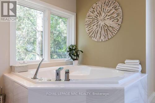 11 Abbey Avenue, St. Catharines (Port Dalhousie), ON - Indoor Photo Showing Dining Room