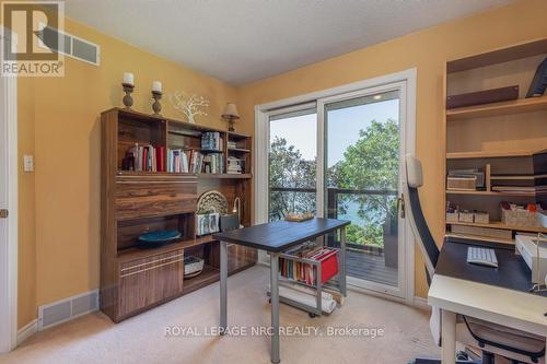 11 Abbey Avenue, St. Catharines (Port Dalhousie), ON - Indoor Photo Showing Kitchen