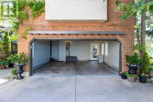 11 Abbey Avenue, St. Catharines (Port Dalhousie), ON - Indoor Photo Showing Bedroom