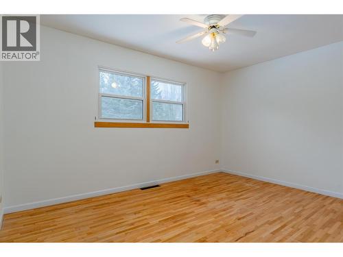 690 Schofield Highway, Warfield, BC - Indoor Photo Showing Other Room