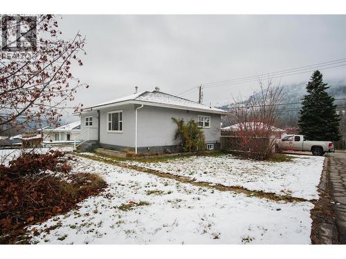 690 Schofield Highway, Warfield, BC - Outdoor